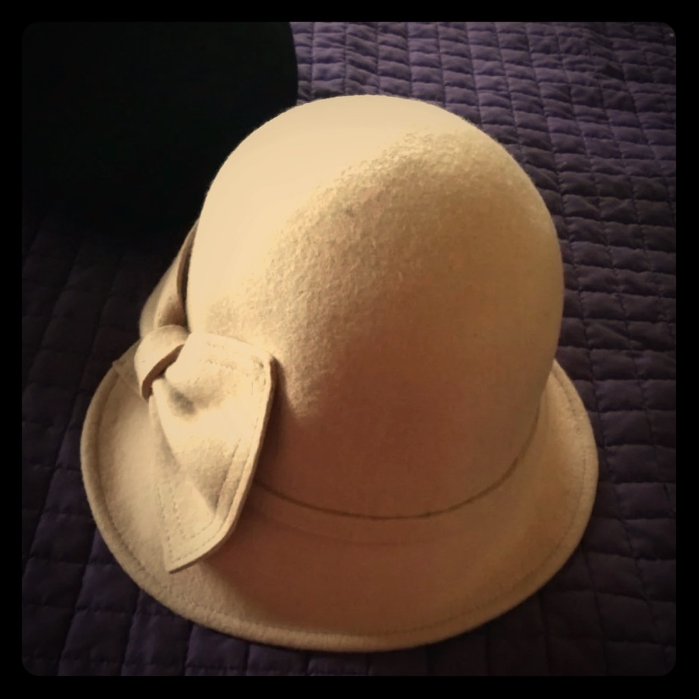 Aldo fancy bow hat